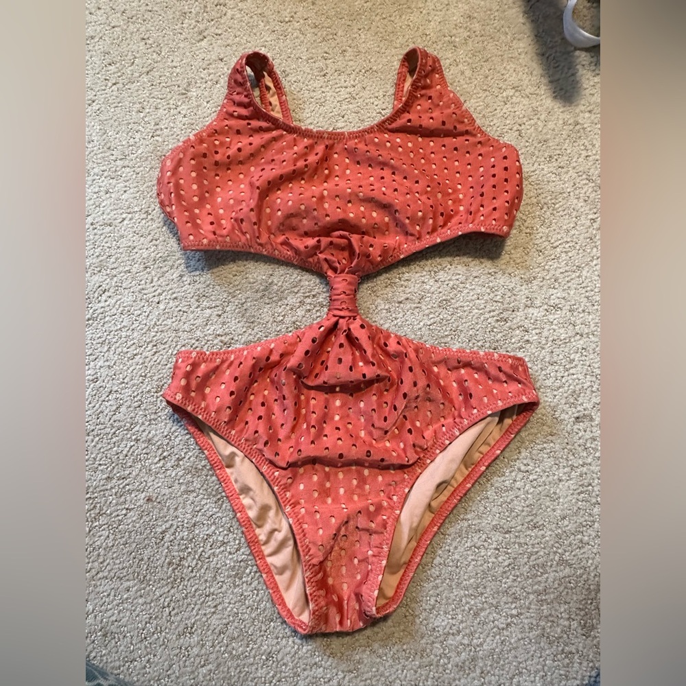 Sabz one piece cutout swimsuit - Picture 3 of 5